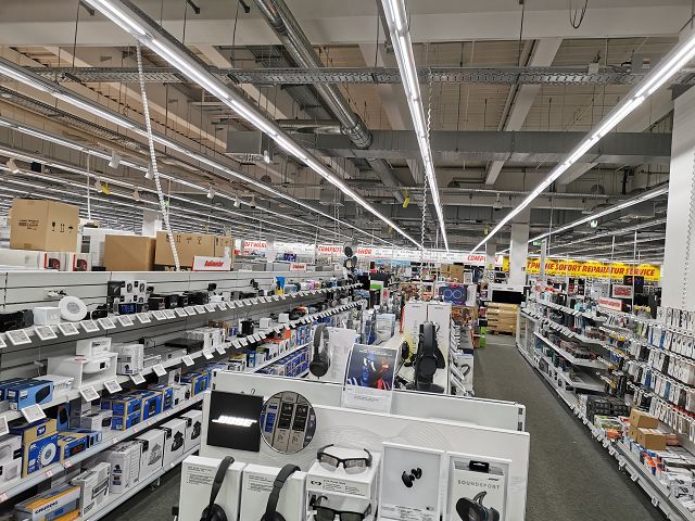 komplette Lichtbänder auf LED-Röhren umbauen